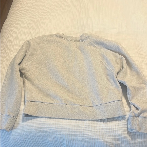 Athlete grey cropped sweatshirt - Picture 6 of 6